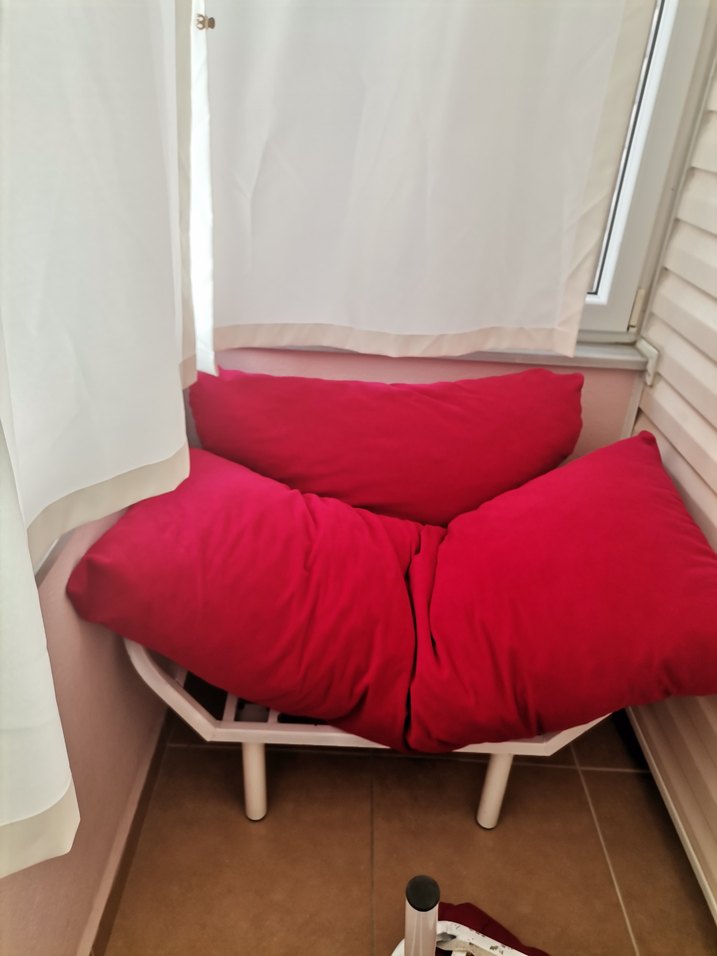 Kırmızı Düz Yastıklı emzirme koltuğu puf koltuk berjer - Görsel 2
