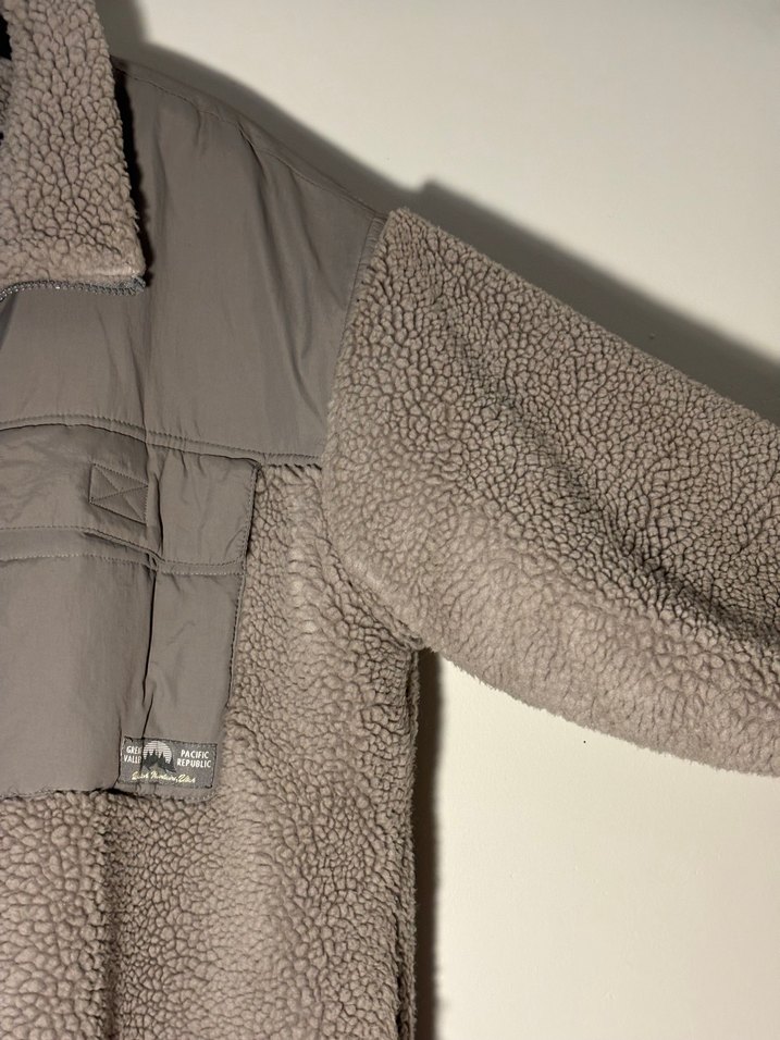 Gri Sıcak Tüylü Kadın Ceket - Görsel 3