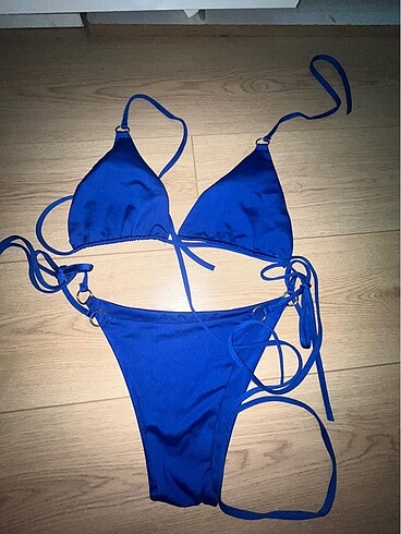 Lacivert demirli göbekten bağlamalı bikini takımı