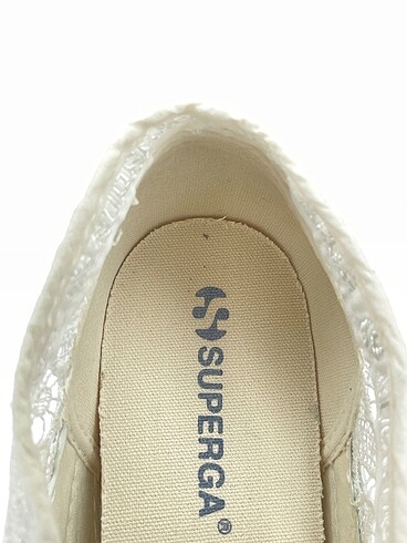 37 Beden beyaz Renk Superga Spor Ayakkabı %70 İndirimli.