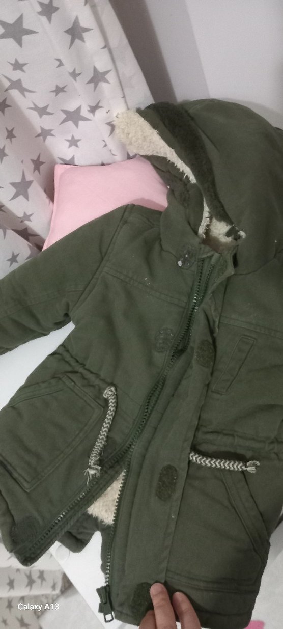 Erkek Çocuk Gri Kürklü Kapüşonlu Mont - Görsel 2