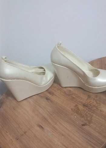 Beyaz Rugan Stiletto Kadın Ayakkabı - Görsel 2