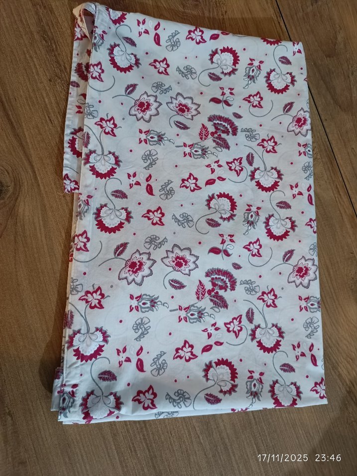 Pembe Desenli Bebek Emzirme Önlüğü - Görsel 4