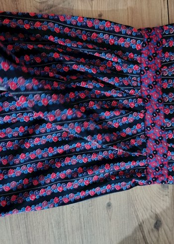 Çiçek İşlemeli Straplez Midi Elbise - Görsel 4