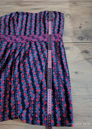 Çiçek İşlemeli Straplez Midi Elbise - Görsel 8