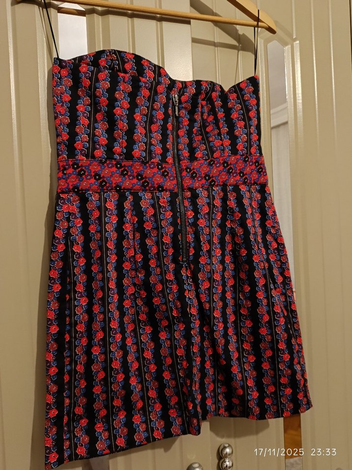 Çiçek İşlemeli Straplez Midi Elbise - Görsel 2