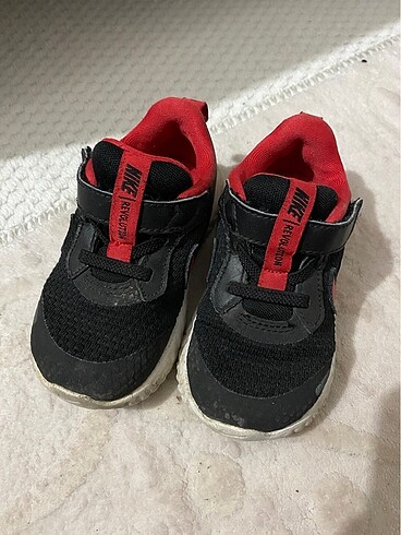 Nike erkek çocuk ayakkabısı