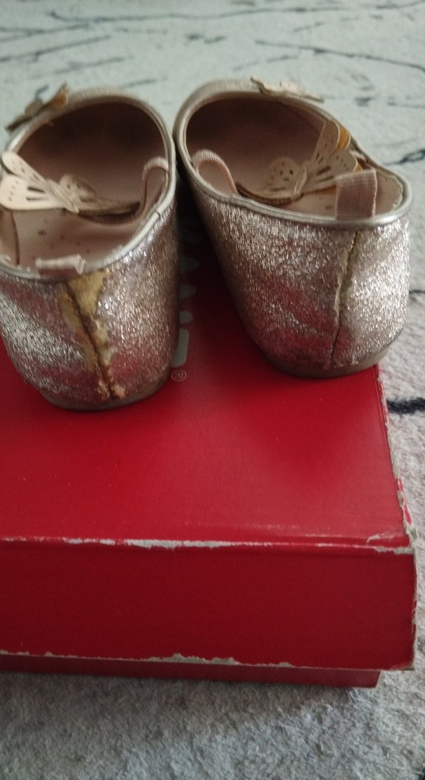 Kız Çocuk Parlak Altın Simli Babet - Görsel 3