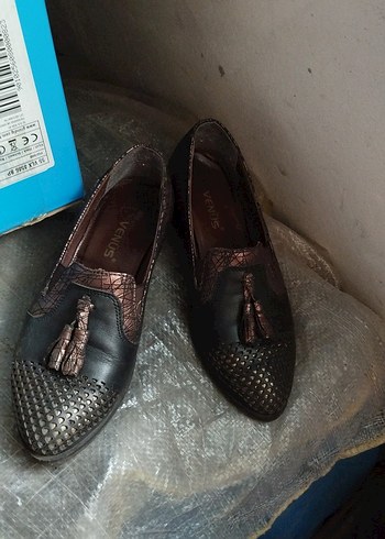 Kahverengi Yılan Derisi Desenli Kadın Topuklu Ayakkabı - Görsel 2