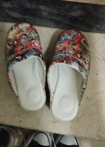 Renkli Yılan Desenli Kadın Terlik - Görsel 2