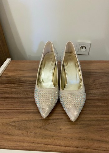 Beyaz Payetli İnce Topuklu Kadın Abiye Ayakkabı - Görsel 4