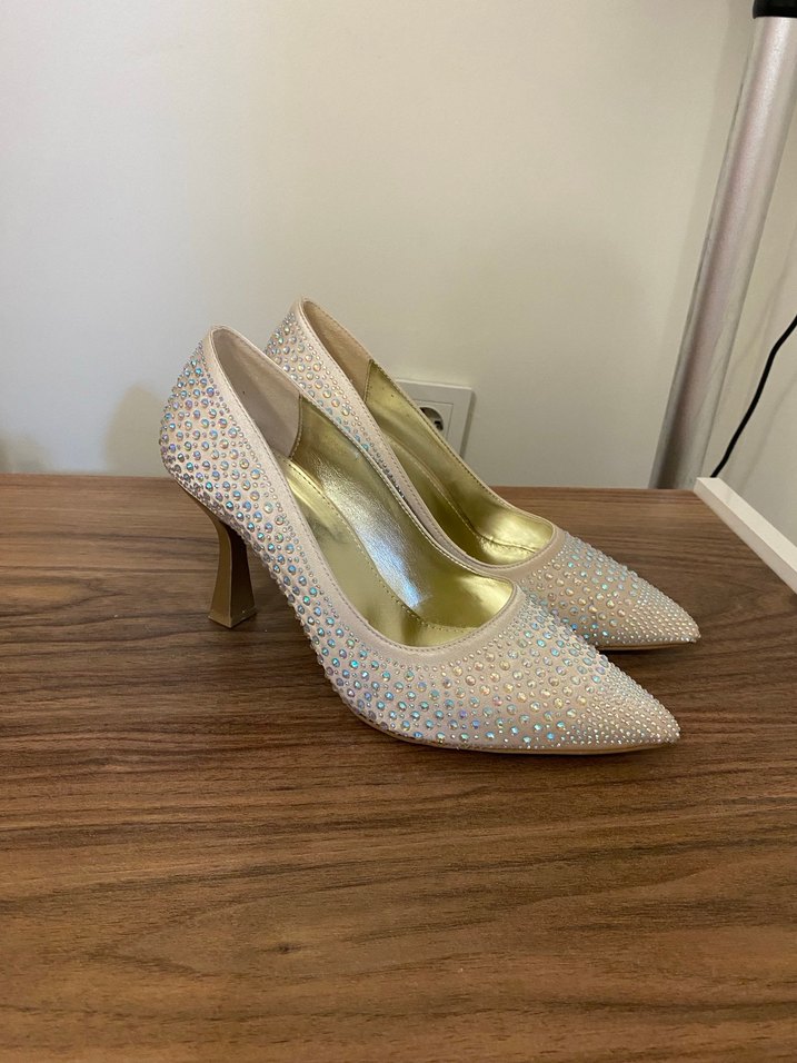 Beyaz Payetli İnce Topuklu Kadın Abiye Ayakkabı - Görsel 3