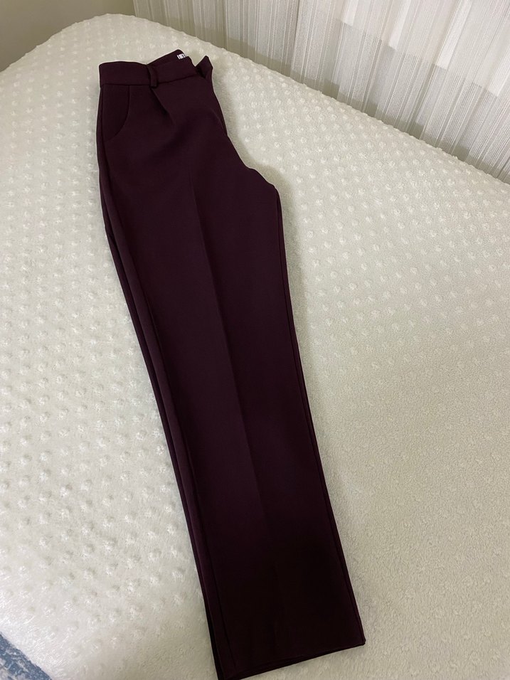 Kadın Bordo Kemerli Midi Kumaş Pantolon - Görsel 4