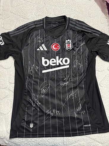 Beşiktaş orjinal imzalı forma