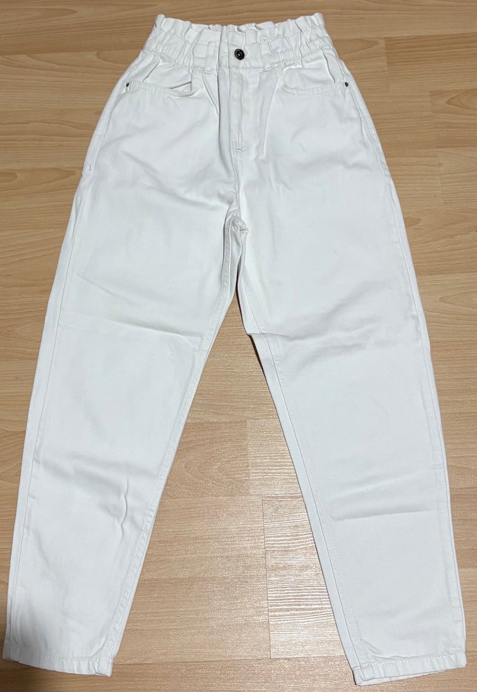 Düğmeli Beyaz Mom Jean Kadın Pantolon - Görsel 2