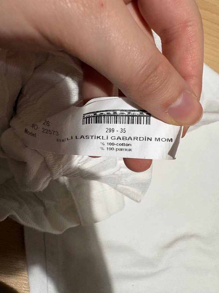 Düğmeli Beyaz Mom Jean Kadın Pantolon - Görsel 4