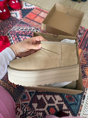 39 Beden Sıfır Ugg bot