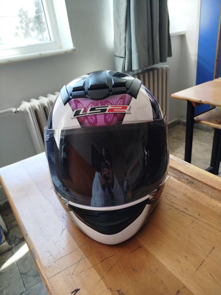 Mor Baskılı Cam Biker Kask - Görsel 2