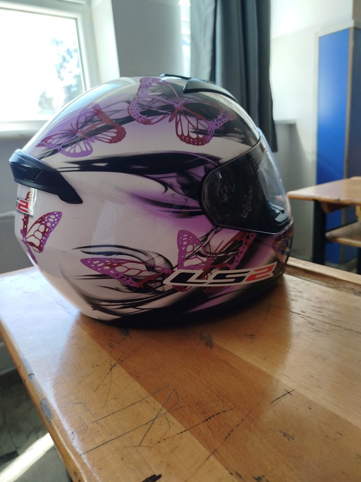 Mor Baskılı Cam Biker Kask - Görsel 3