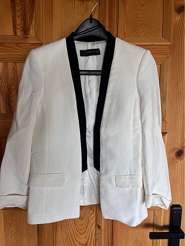 Zara XS Beyaz-Siyah Blazer | Özel Koleksiyon | Mükemmel Durumda