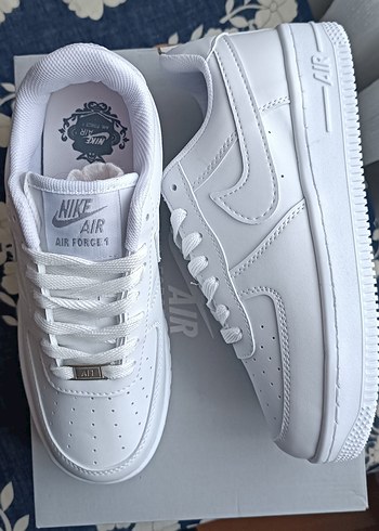 Nike Air Force 1 Beyaz Minimal Sneaker
