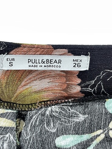 s Beden çeşitli Renk Pull and Bear Düz Kesim %70 İndirimli.