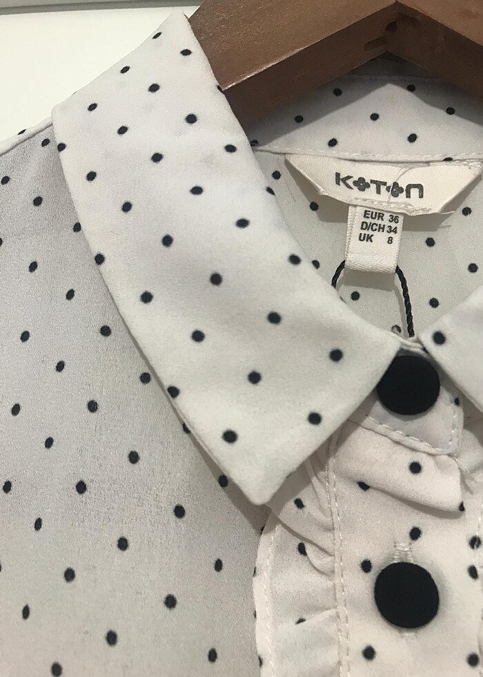 Beyaz puantiyeli bluz - Görsel 2