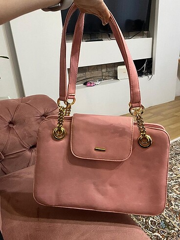 Pembe kol çantası