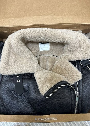 Stradivarius kadın siyah mont - Görsel 2