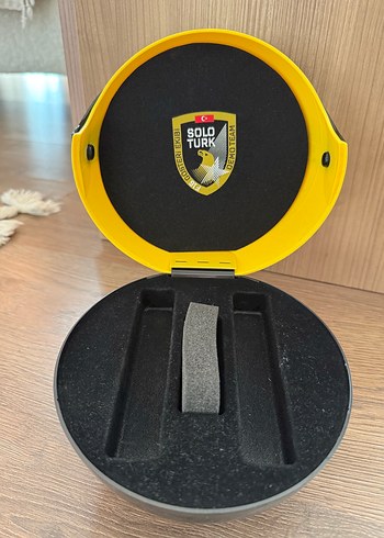 Beden Renk Sarı Baskılı SoloTürk saat kutusu