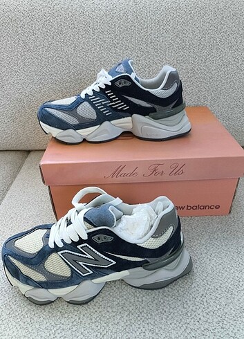 NEW BALANCE 9060