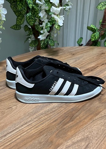 Adidas 39