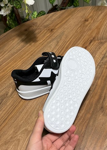 Erkek Çocuk Beyaz Siyah Cırtlı Spor Ayakkabı - Görsel 5