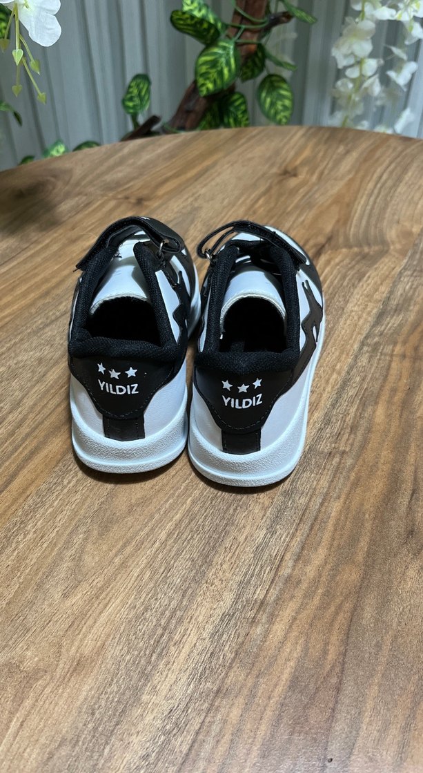 Erkek Çocuk Beyaz Siyah Cırtlı Spor Ayakkabı - Görsel 4