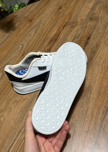 Beyaz Siyah Bağcıklı Spor Ayakkabı - Görsel 5