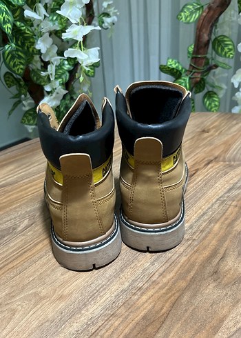 Caterpıllar markalı Sarı Renkli Platform Bot - Görsel 4