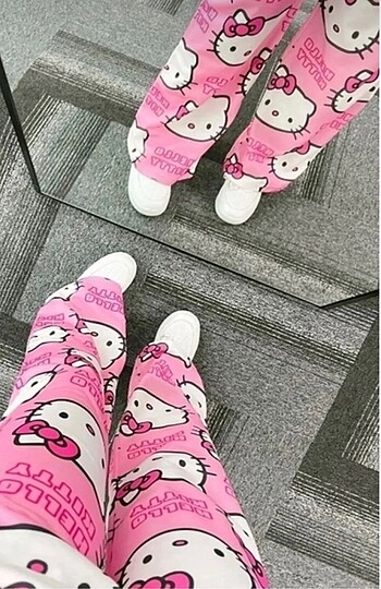 m Beden Hello Kity Çat Eşofman Altı