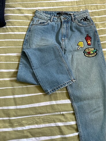 Zara Zara marka logolu jean
