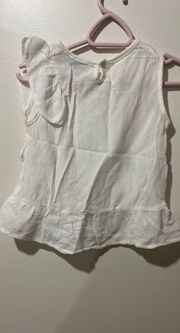 Kız Çocuk Beyaz Kolsuz Fırfırlı Keten Bluz - Görsel 3