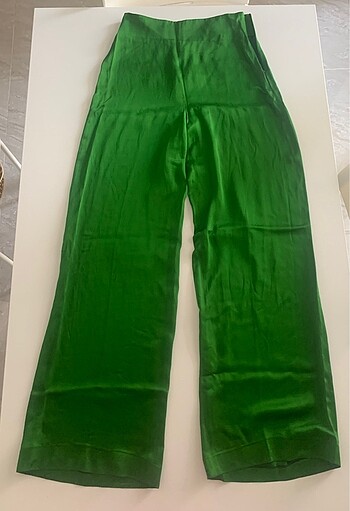 Zara yeşil pantolon