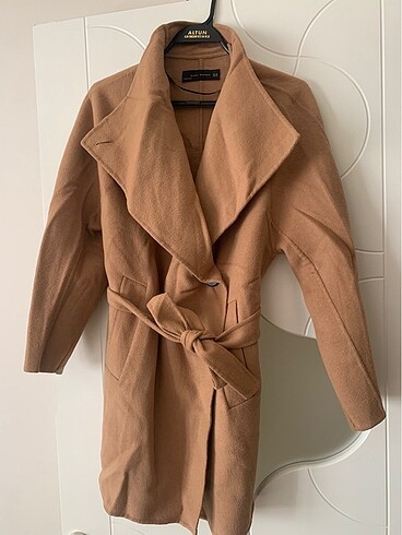 xs Beden Zara düğmeli kaban