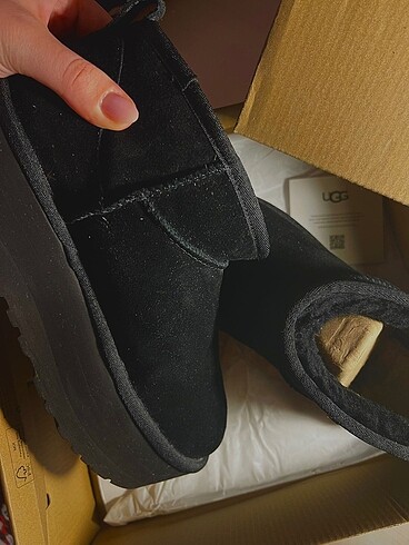 Ugg platform