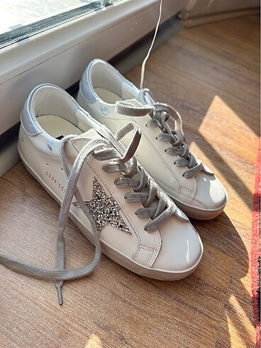 Golden Goose Deluxe Golden Goose