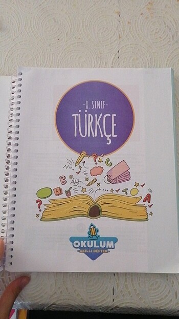 8. Sınıf okulum akıllı defter el yazısıyla yazılmış içi boş asla
