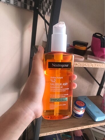 Neutrogena sivilce karşıtı yüz yıkama jeli