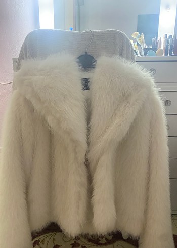 Havoş butik ekru kürk