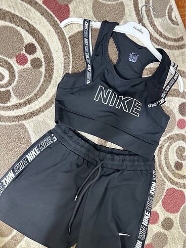 Nike spor takımı