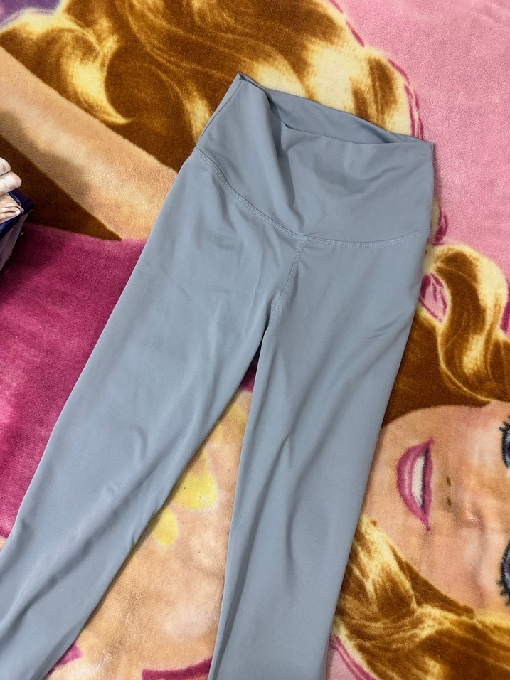 Gri Elastik Spor Kadın Tayt - Görsel 2