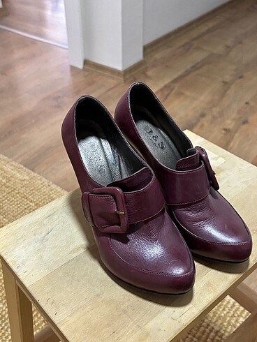 Zara KADIN TOPUKLU BOT