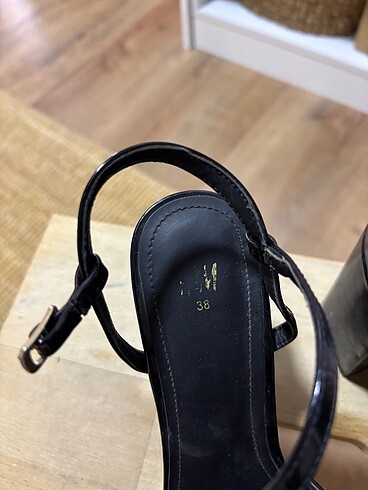 H&M HM TOPUKLU AYAKKABI